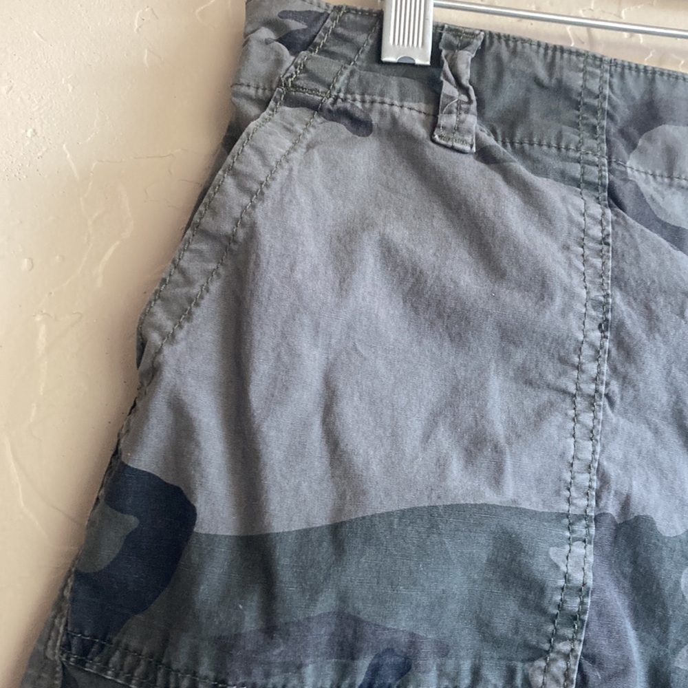 Sanctuary Rolled Camo Gorpcore Streetwear Utility Shorts - Picture 7 of 12